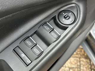 Ford Kuga – thumbnail 13
