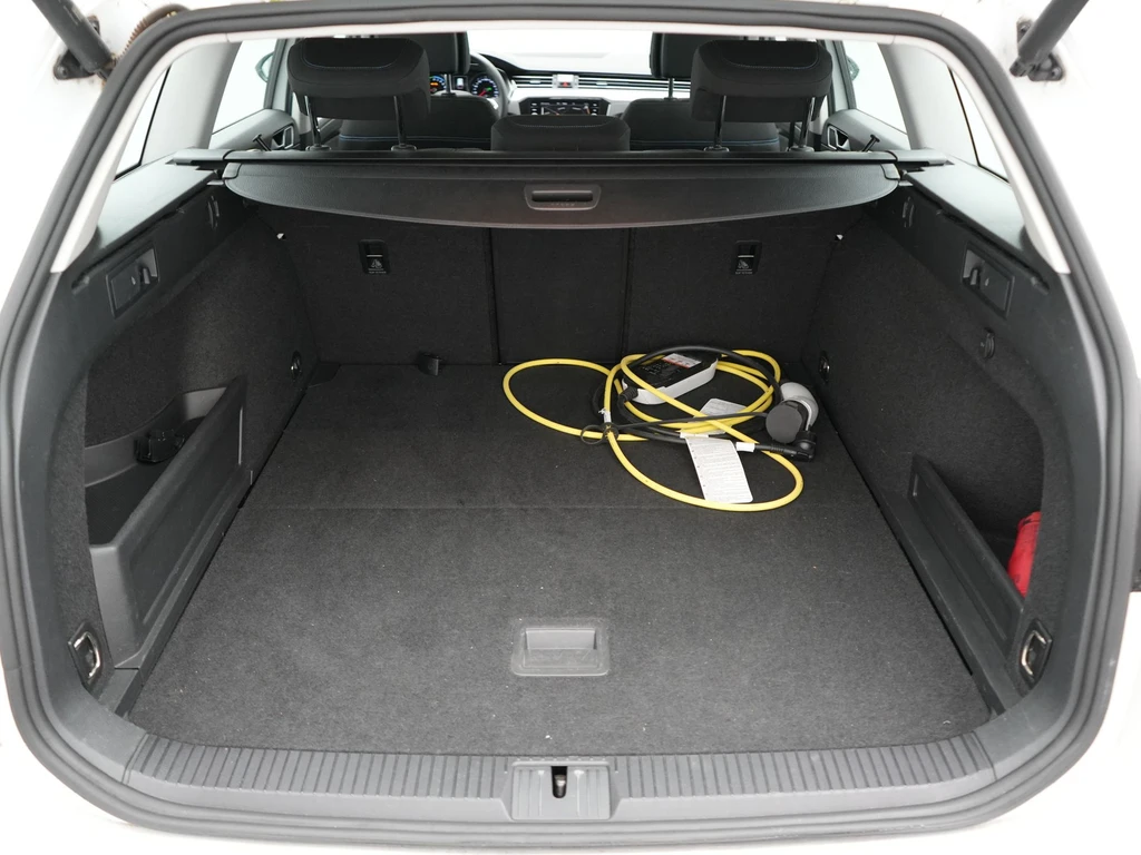 Volkswagen Passat – foto 36