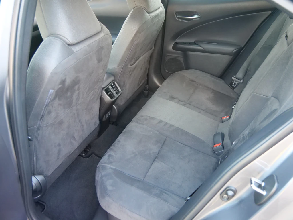 Lexus UX – foto 16