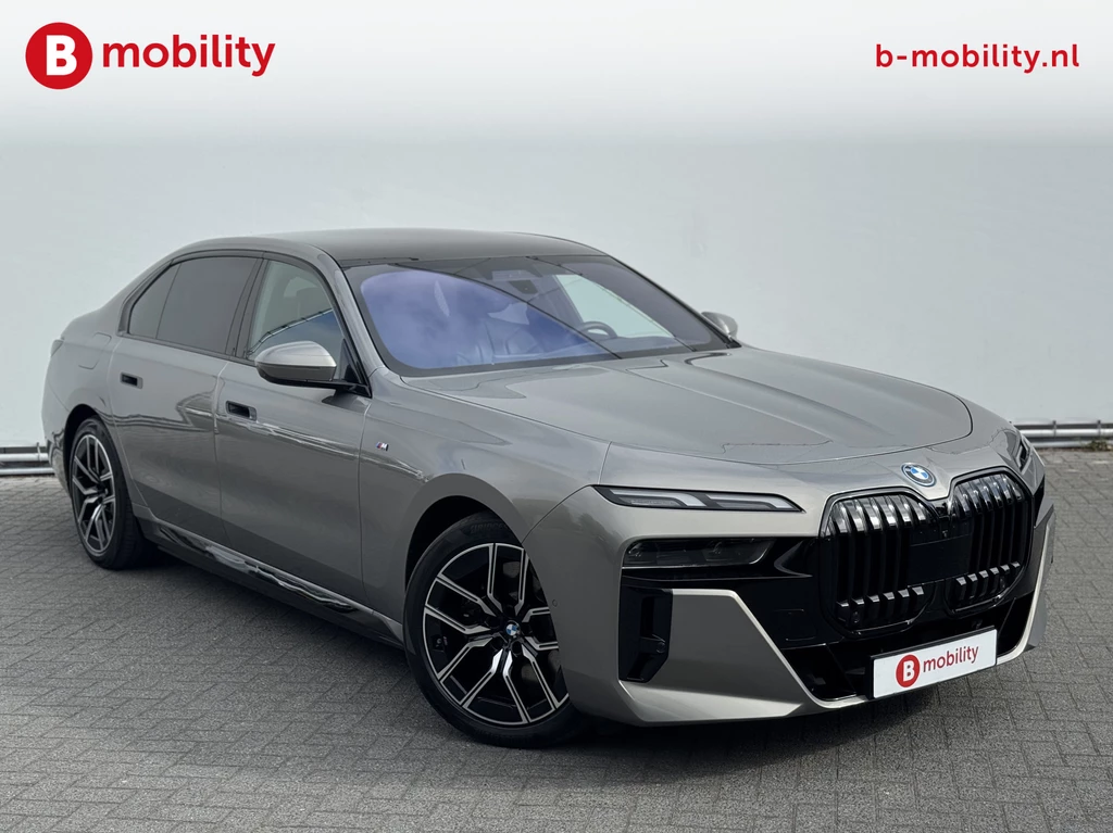 BMW i7 – foto 8