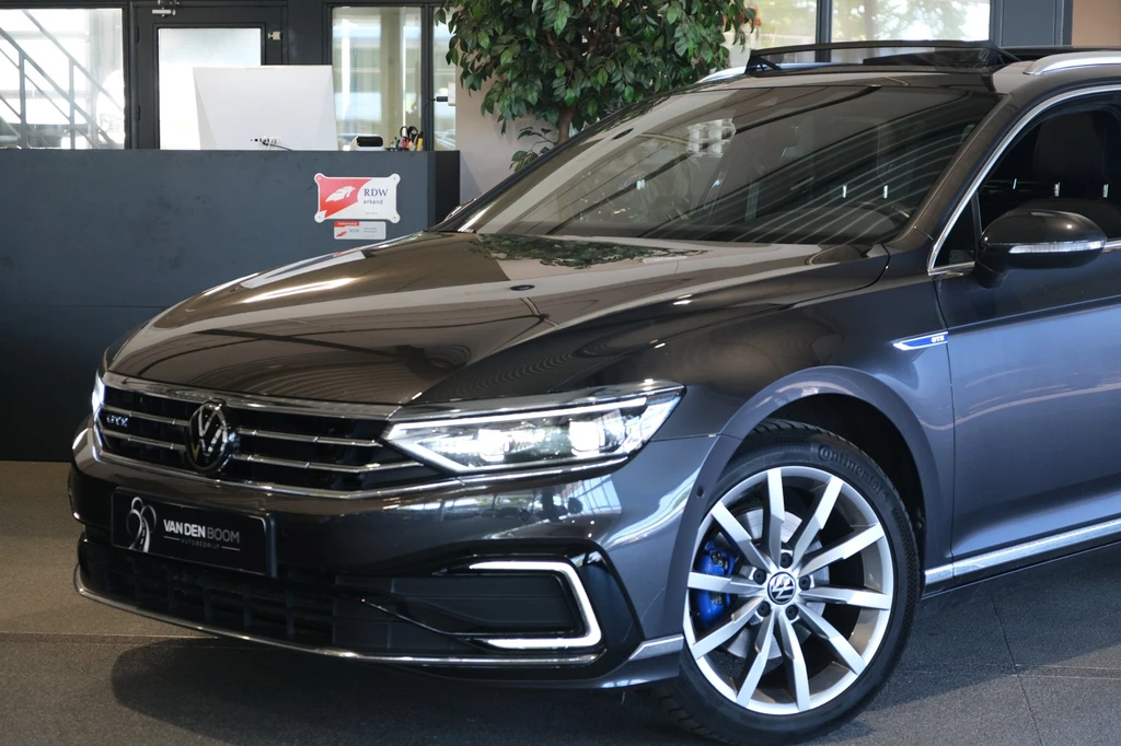 Volkswagen Passat – foto 2