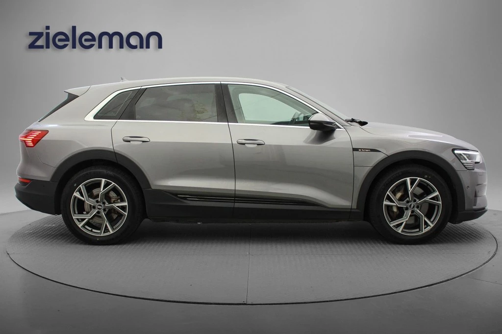 Audi e-tron – foto 6