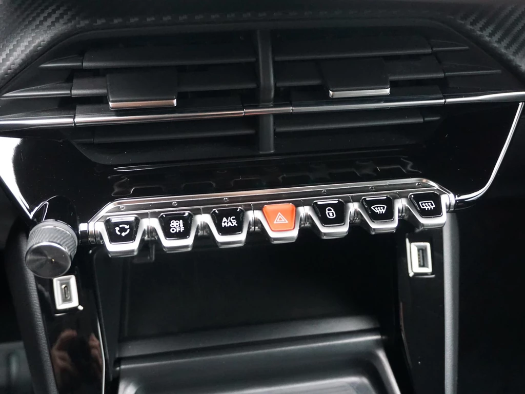 Peugeot e-2008 – foto 19