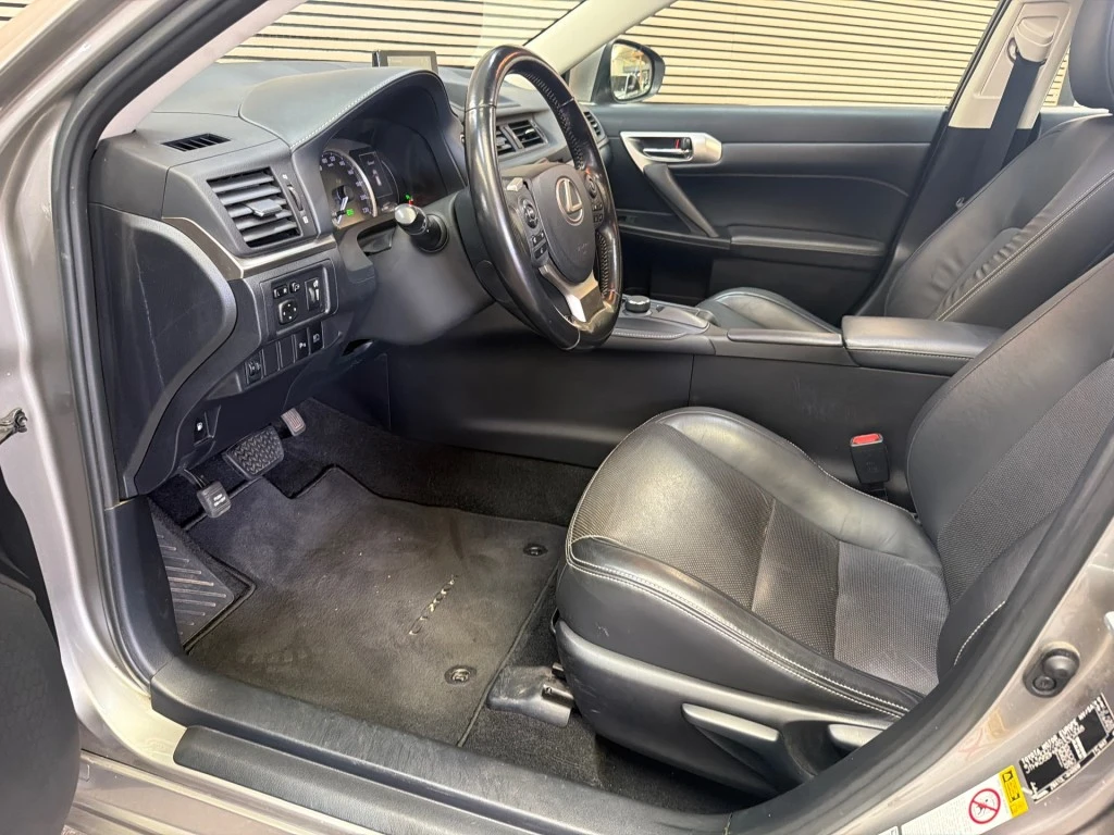 Lexus CT – foto 13