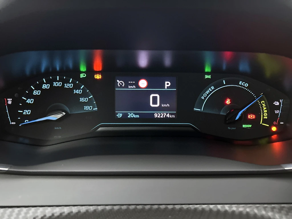 Peugeot e-208 – foto 12