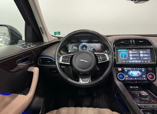 Jaguar F-PACE – thumbnail 15