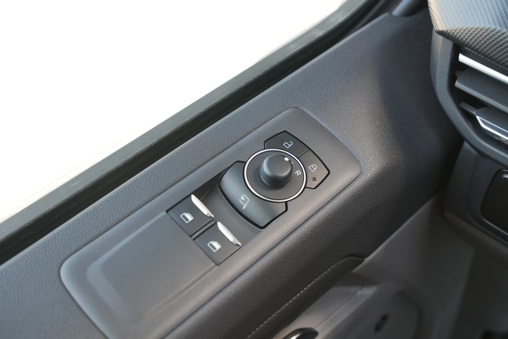 Ford E-Transit Custom – foto 20