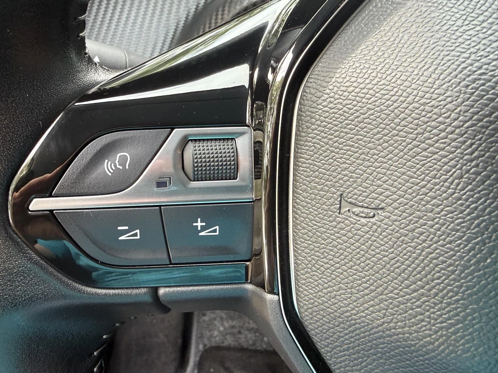 Peugeot 208 – foto 17