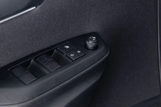 Toyota Yaris – thumbnail 12