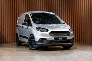 Ford Transit Courier – thumbnail 9