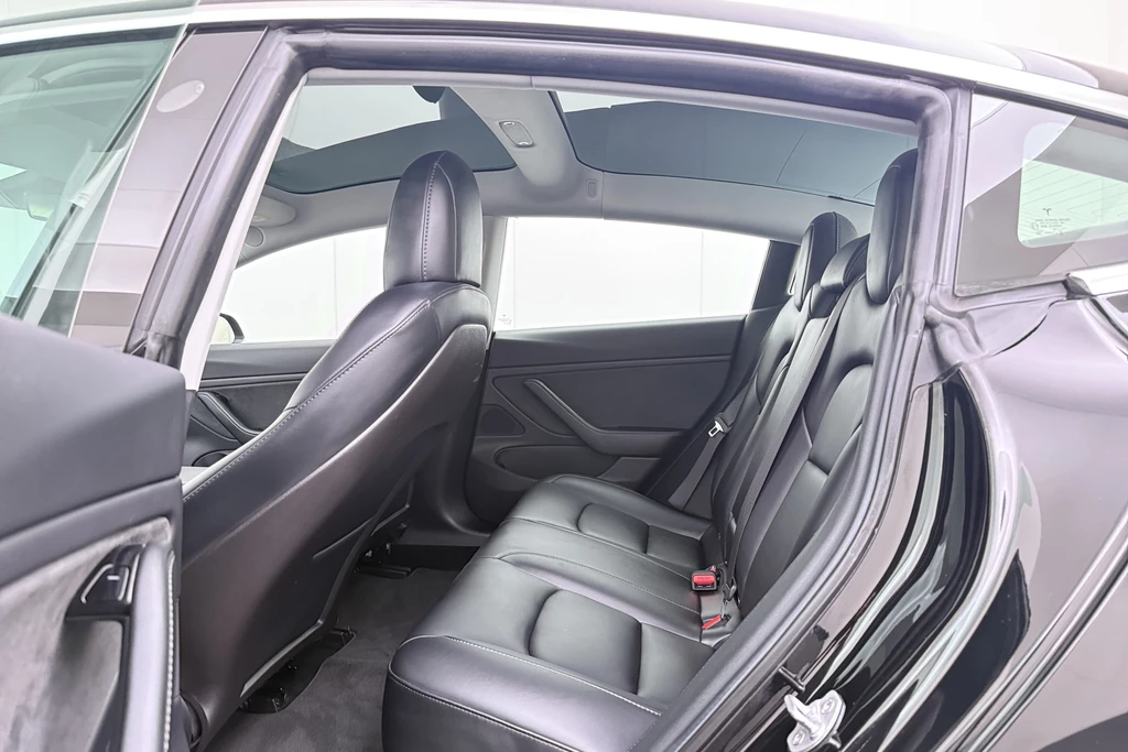 Tesla Model 3 – foto 11