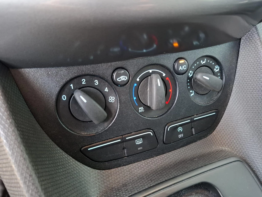 Ford Transit Connect – foto 27