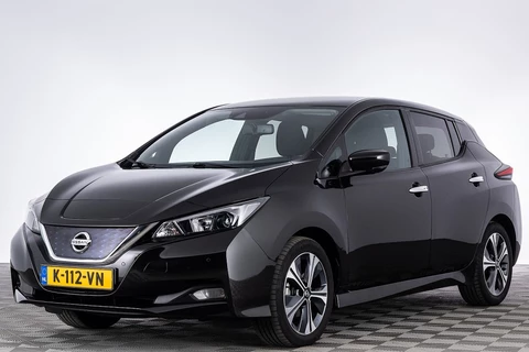 Nissan Leaf N-Connecta 40 kWh *SOH 90%* ✅ 1e Eigenaar -HEMELVAART OPEN!-