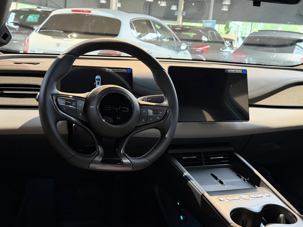 BYD SEAL – foto 17