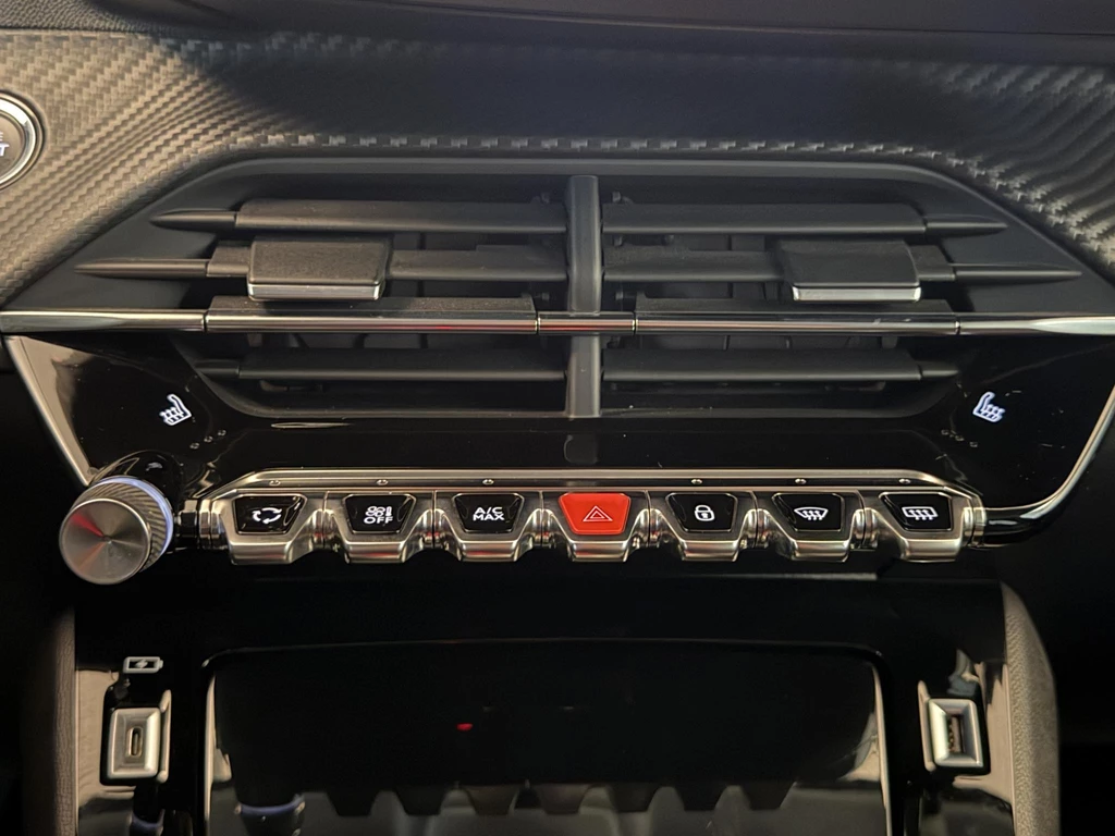 Peugeot 208 – foto 24
