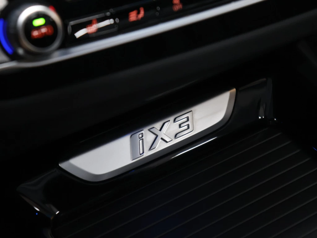 BMW iX3 – foto 18