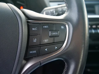 Lexus UX – thumbnail 21