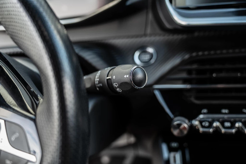 Peugeot 208 – foto 33