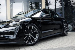 Porsche Taycan – thumbnail 2