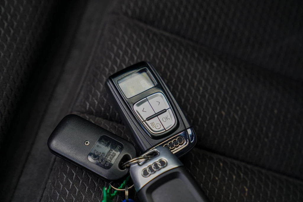 Audi S4 – foto 54