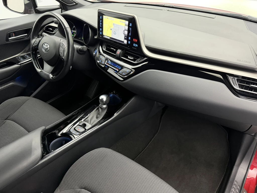 Toyota C-HR – foto 9