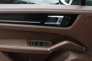 Porsche Cayenne – thumbnail 38