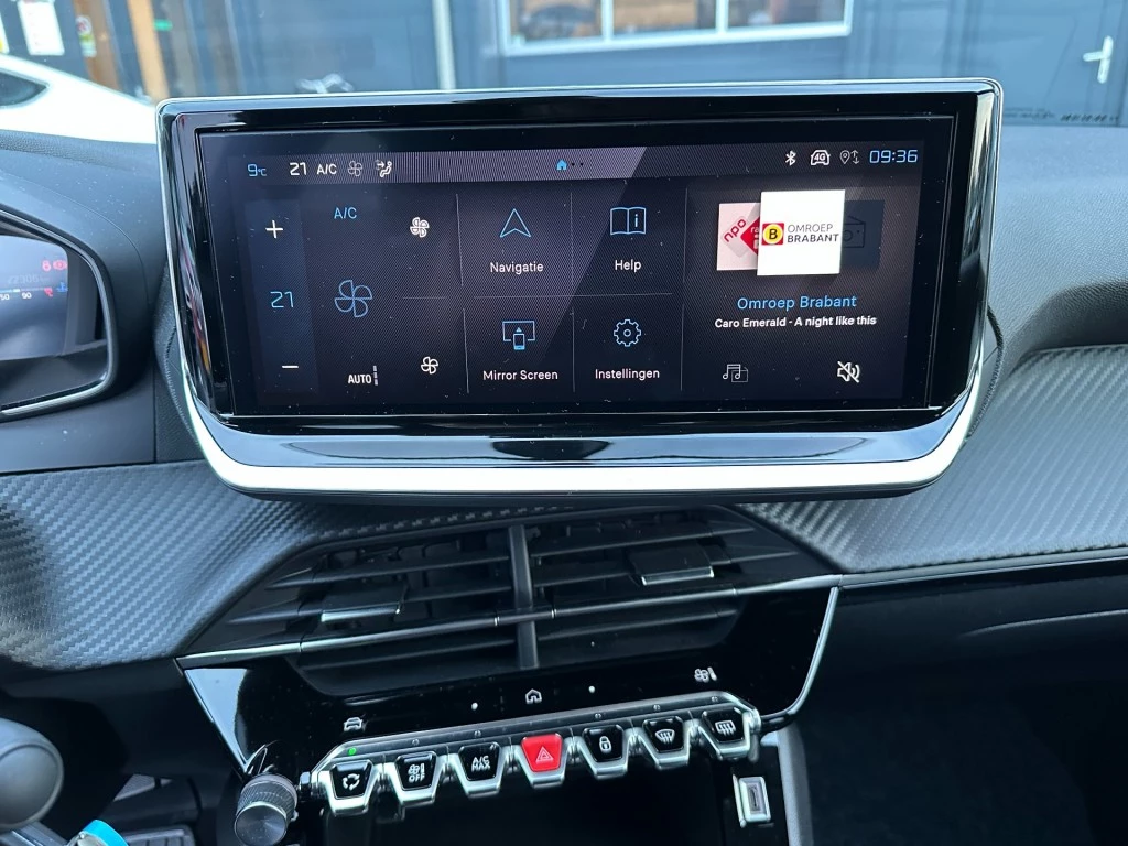 Peugeot 208 – foto 18