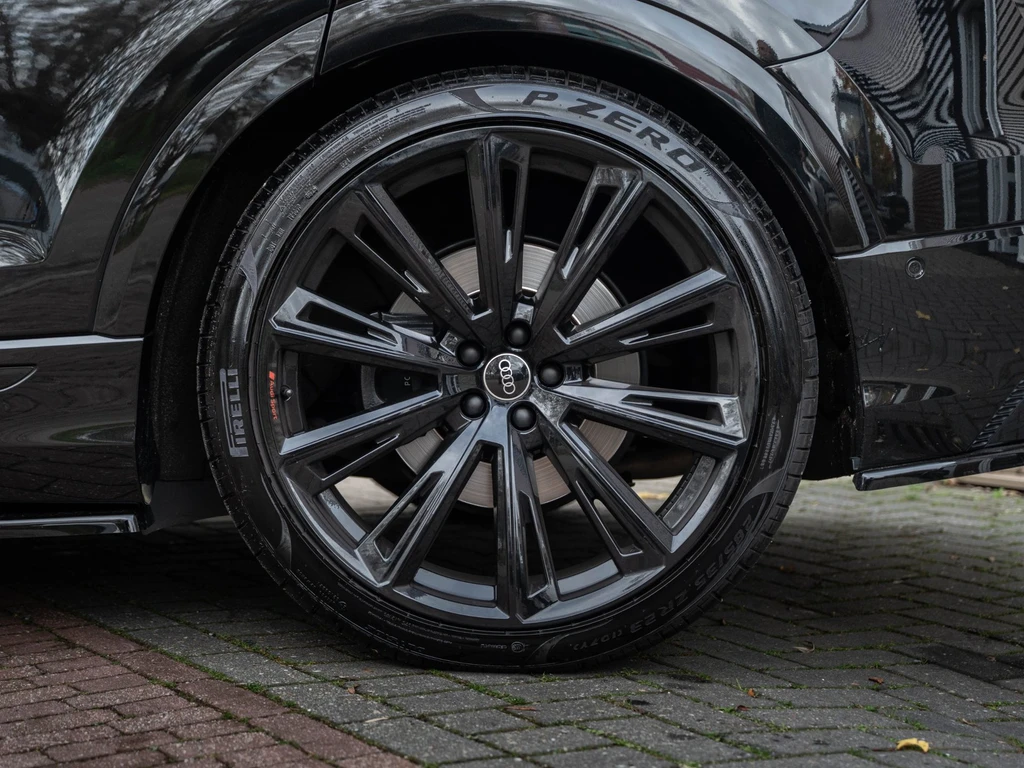Audi Q8 – foto 12