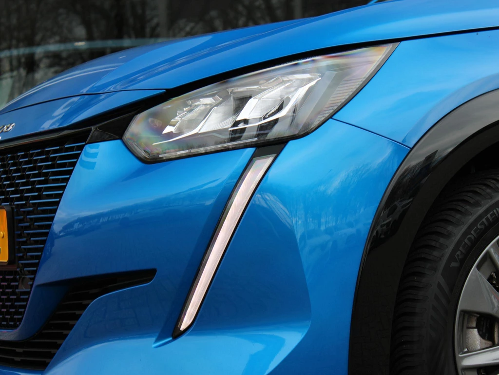 Peugeot e-208 – foto 32