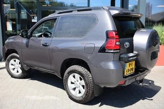 Toyota Land Cruiser – thumbnail 4