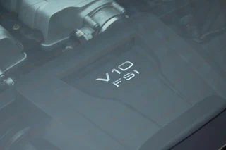 Audi R8 – thumbnail 16