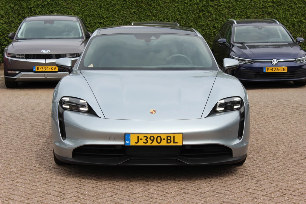 Porsche Taycan – foto 8