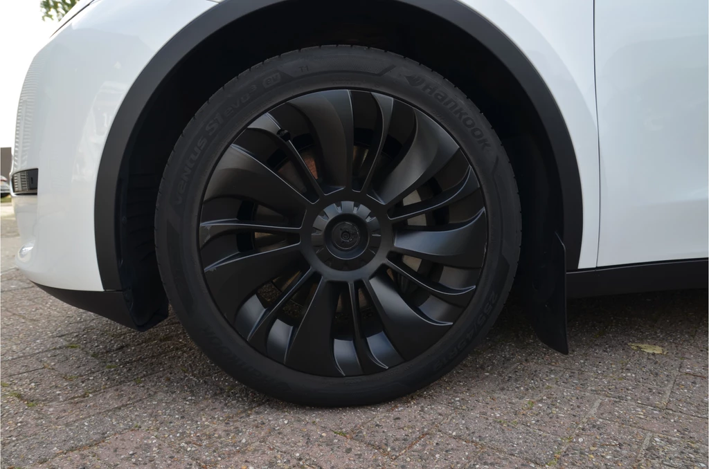 Tesla Model Y – foto 32