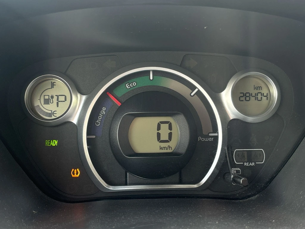 Peugeot iOn – foto 21