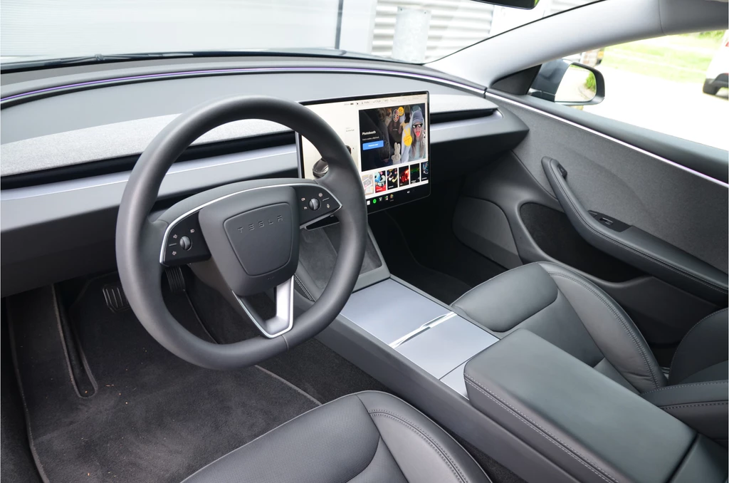Tesla Model 3 – foto 12