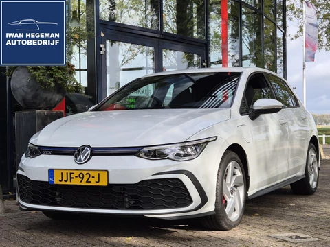 Volkswagen Golf 1.4 eHybrid GTE | SOH 93,6% Digitaal Dashboard | Leer | Stoel + Stuurverwarming + Stoelkoeling| Navigatie | Climate Control | Parkeersensoren