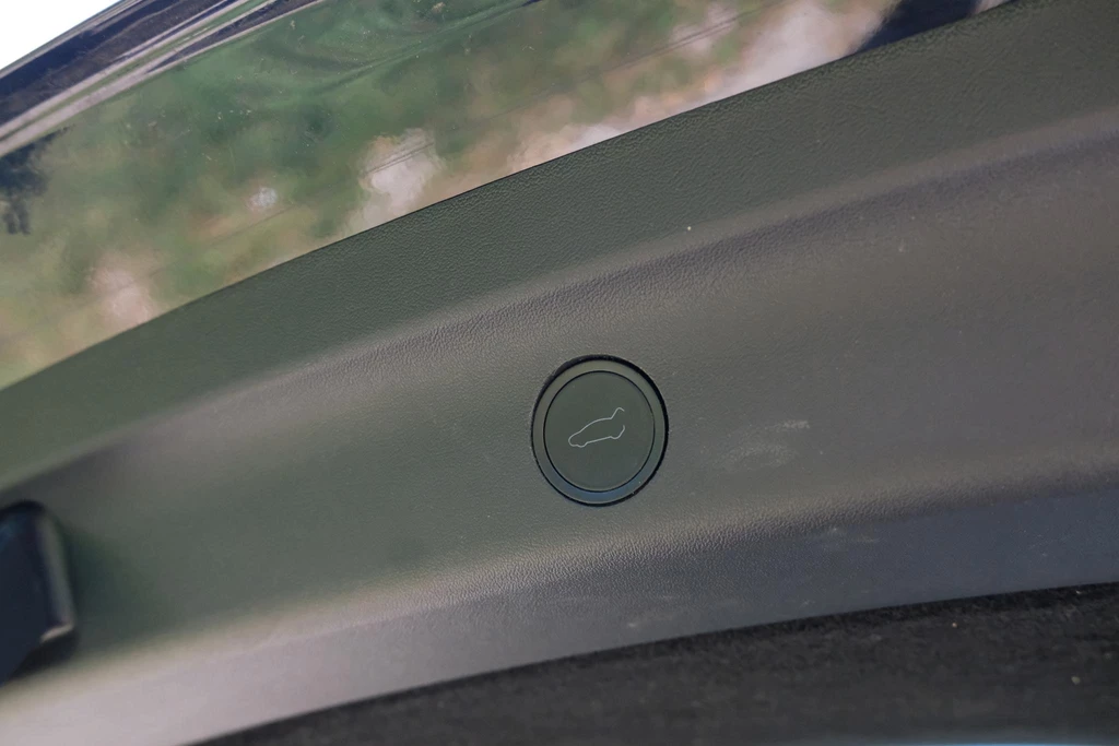 Tesla Model Y – foto 11