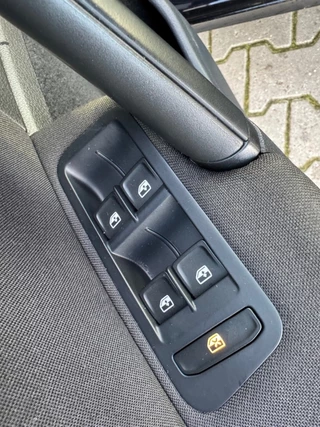 Volkswagen Golf – thumbnail 24