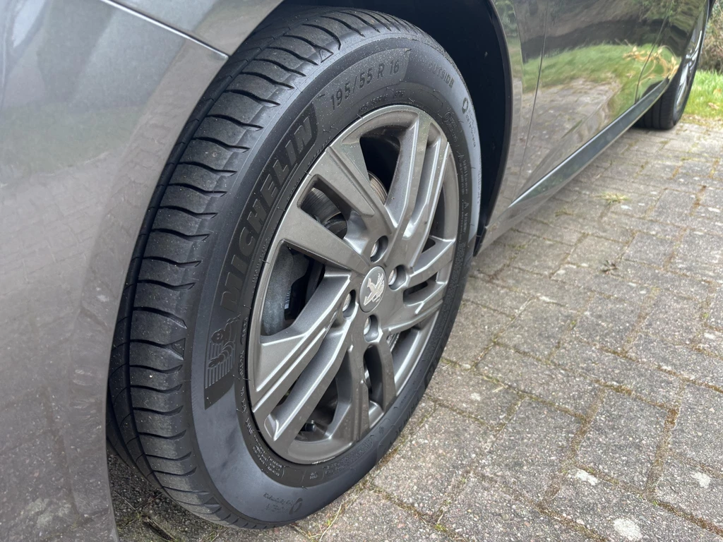 Peugeot 208 – foto 7