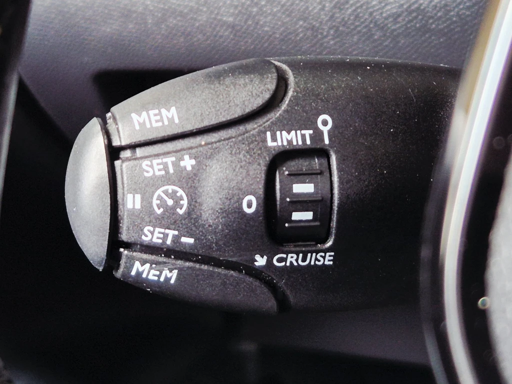 Peugeot 208 – foto 23