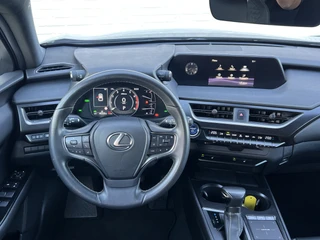 Lexus UX – thumbnail 11