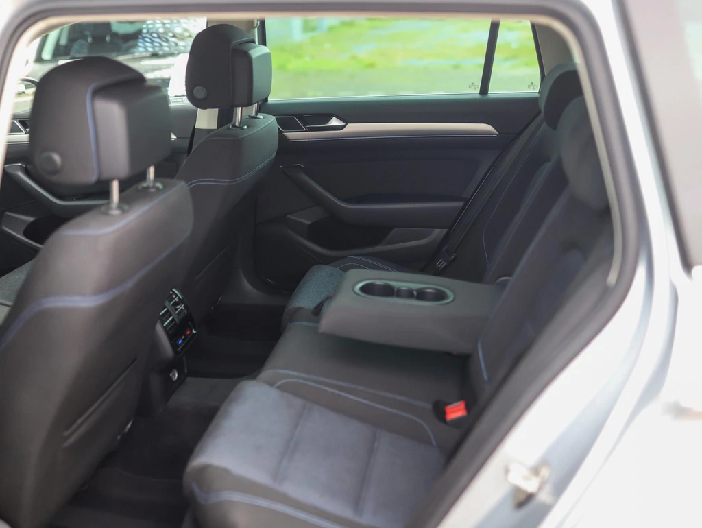 Volkswagen Passat – foto 28