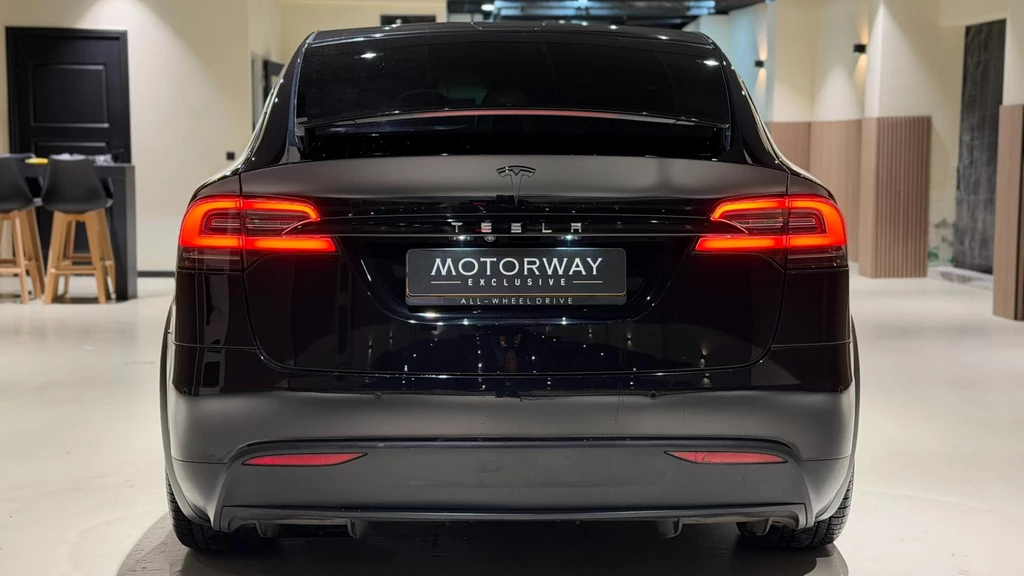 Tesla Model X – foto 5