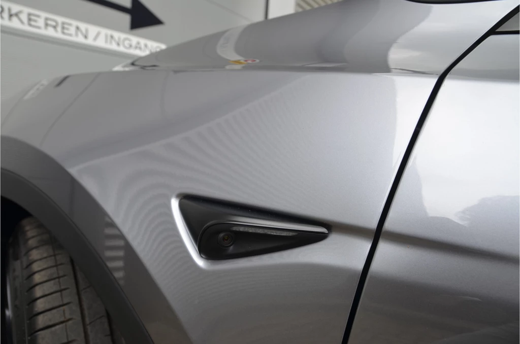 Tesla Model Y – foto 32