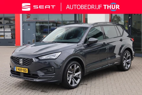 SEAT Tarraco 1.4 TSI e-Hybrid PHEV FR Business 245PK / 180kW DSG, NL auto door ons geleverd 1e eigenaar, 20" 'Supreme Cosmo Grey' LMV, 360 graden rondomzichtcamera (area view), panoramadak, elektrische achterklep met sensorsturing, winterpakket (verwarmbare stoelen), dodehoekdetectie (side assist), Apple Carplay & Android Auto, elektrisch verstel-, verwarm- en inklapbare buitenspiegels, draadloze telefoonlader etc.