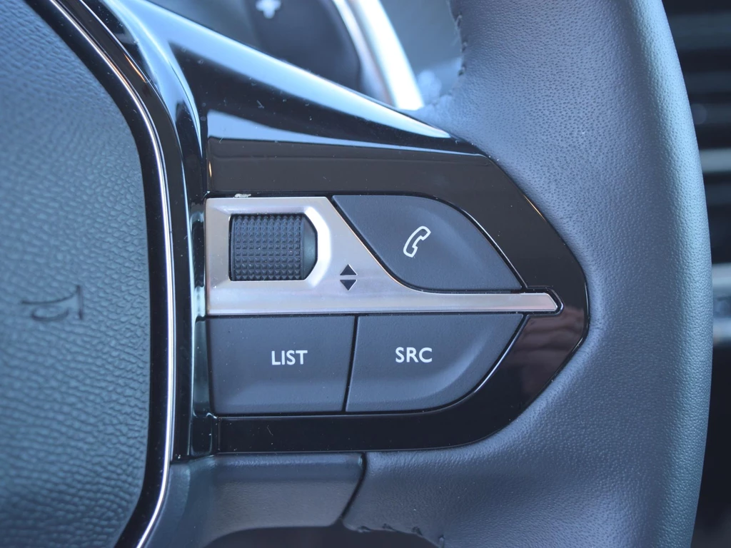Peugeot 208 – foto 24