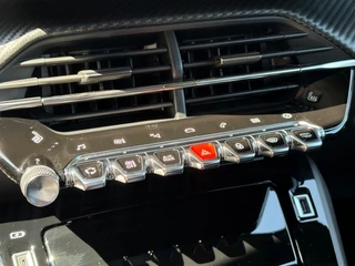 Peugeot 208 – thumbnail 12