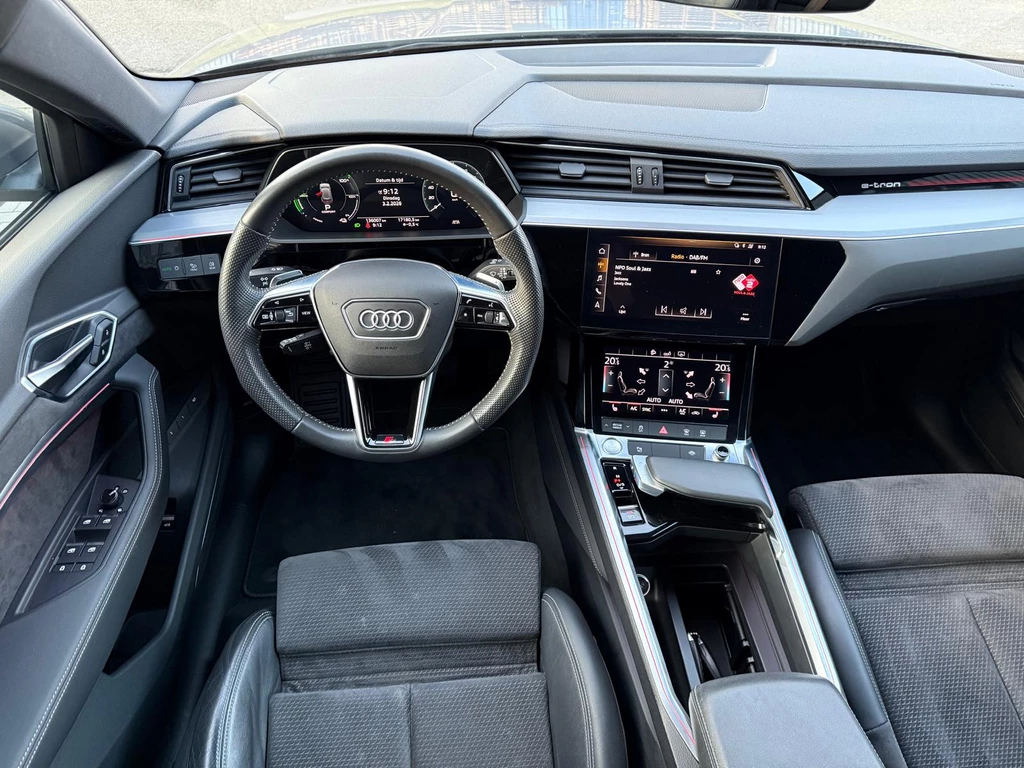 Audi e-tron – foto 18