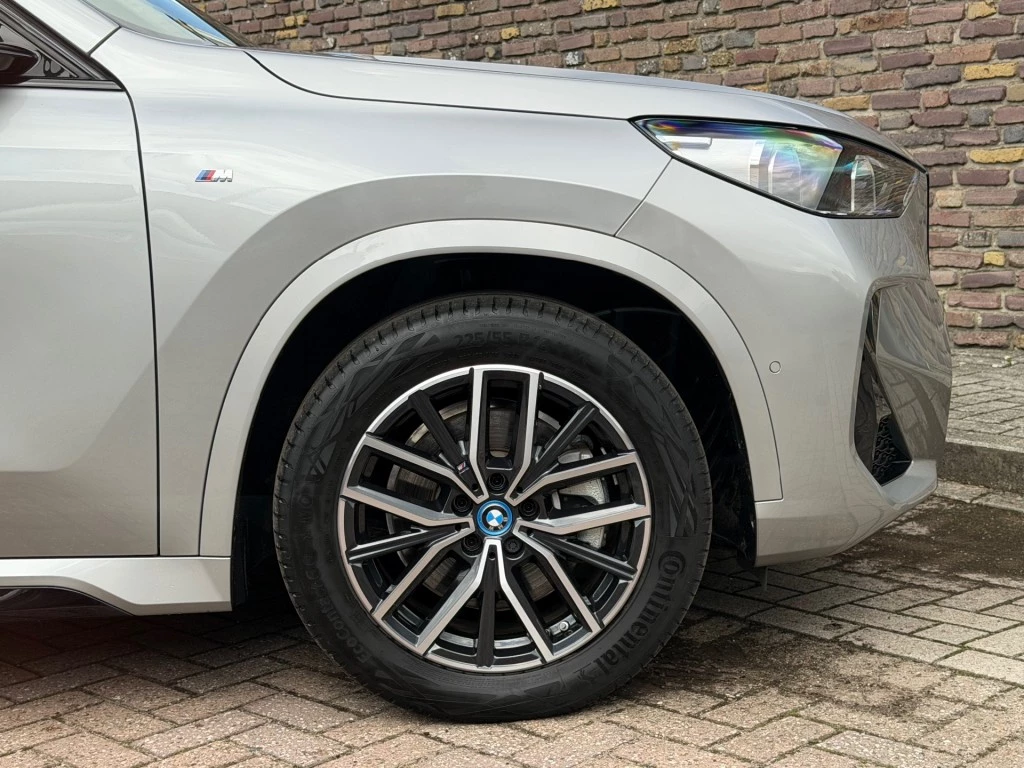 BMW iX1 – foto 13