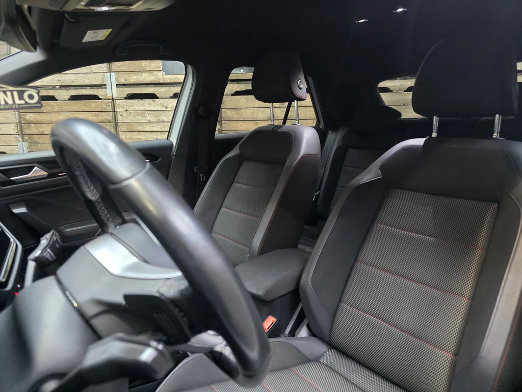 Volkswagen T-Roc – foto 12